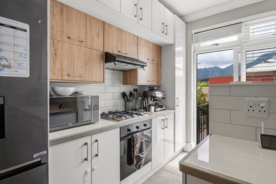 2 Bedroom Property for Sale in Wynberg Upper Western Cape